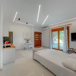 Oasis Acropolis With Parking Next To Center Serres
