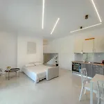 Oasis Acropolis With Parking Next To Center Apartamento