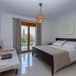 Oasis Acropolis With Parking Next To Center * Serres