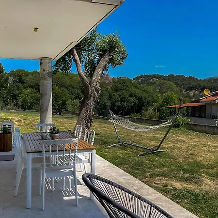 Oasis Acropolis With Parking Next To Center *