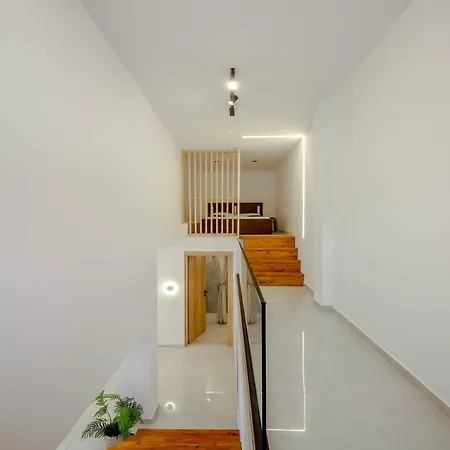 Oasis Acropolis With Parking Next To Center Apartment