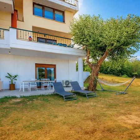 Oasis Acropolis With Parking Next To Center Serres