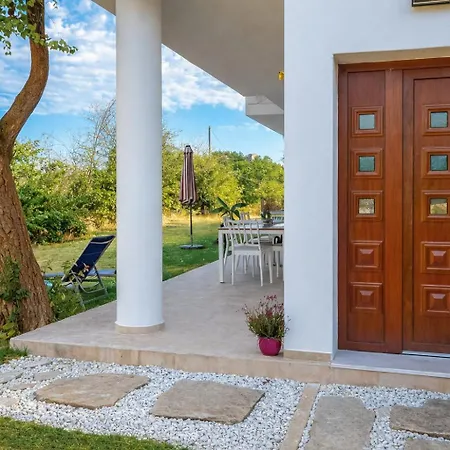 Oasis Acropolis Serres Parking Ev Next To Center Apartament Serres