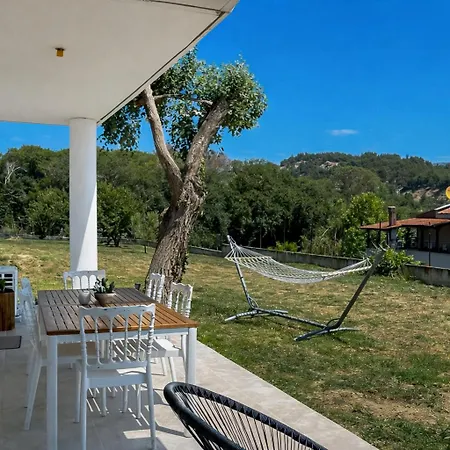 Oasis Acropolis With Parking Next To Center Serres