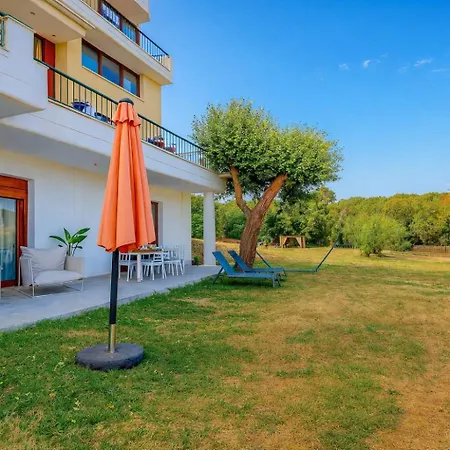 Oasis Acropolis Serres Parking Ev Next To Center * Serres