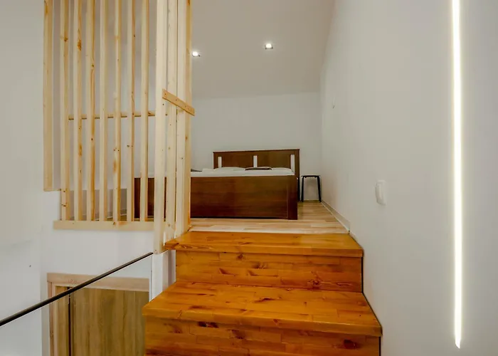 Oasis Acropolis With Parking Next To Center