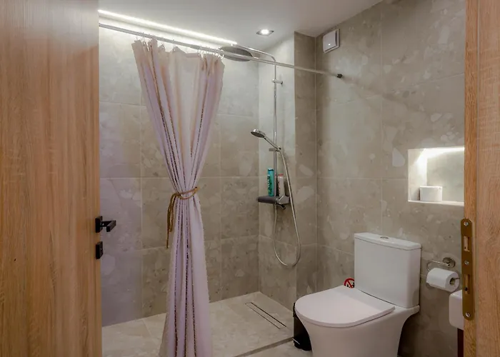 Oasis Acropolis With Parking Next To Center Apartamento *